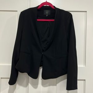 Cropped black blazer with hook eye closure